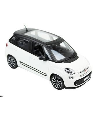 Fiat 500L Bianca 1:24