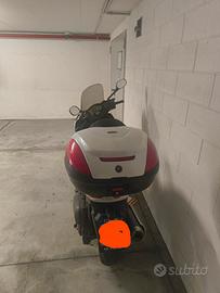 YAMAHA XMAX 250 