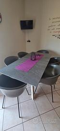 tavolo da pranzo con 6 sedie 