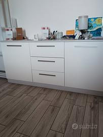credenza bianca da  salotto  m. 1,80 