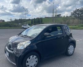 TOYOTA iQ - 2010