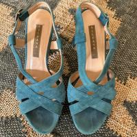 sandali scamosciati con tacco