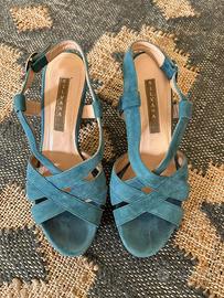 sandali scamosciati con tacco