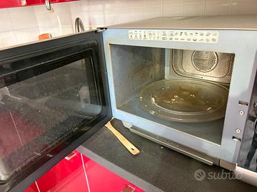 Forno microonde whirpool barilla