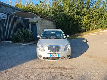 Lancia Ypsilon DIVA PER COMMERCIANTI