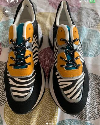 Sneakers stampa zebrata