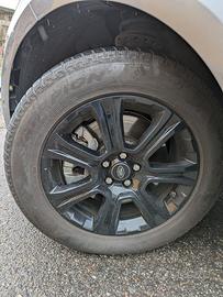 Cerchi da 18 Evoque con gomme invernali Pirelli