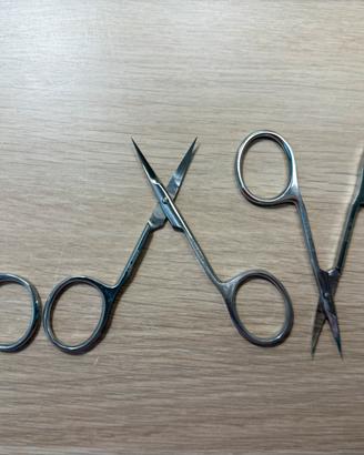 Forbicine professionali per cuticola usati