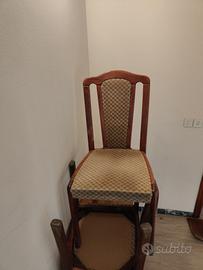 Sei  sedie di questo tipo