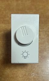 Regolatore dí luminosità AVE 45948
