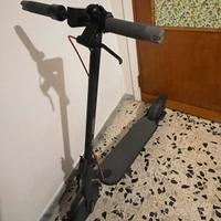 Monopattino Elettrico Xiaomi Lite 4