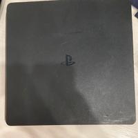 PS4 slim con caricatore PS4 per joystic