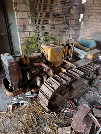 Trattore agricolo non funzionante