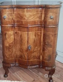 Bureau in radica