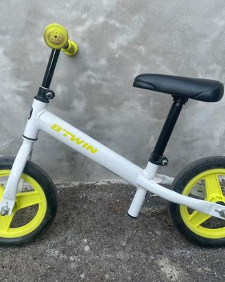 Bici B Twin senza  pedali