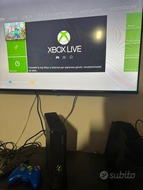 Xbox 360 con scatola e 2 giochi