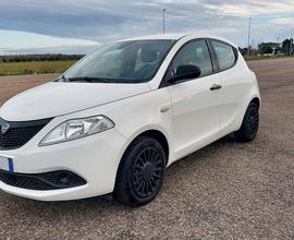 LANCIA YPSILON 1.0 Hibrid 70cv 5P Ecochic 2021