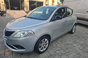 Lancia Ypsilon 1.2 69 CV 5 porte Gold