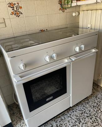 Fornello e forno Delonghi a gas e con bombola