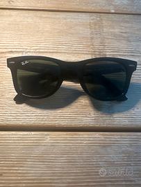 Ray-Ban wayfarer