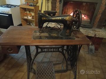 macchina da cucire Singer professionale antica