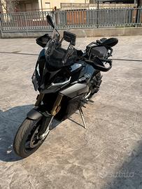 BMW S1000XR TRIPLE BLACK