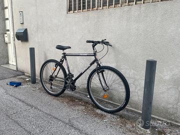Bicicletta Mountainbike Atala Ruota da 26