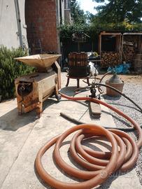 Torchio e deraspatrice per uva