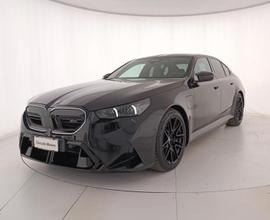 BMW M5 4.4 727cv auto
