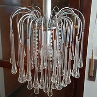 lampadario con gocce di cristallo