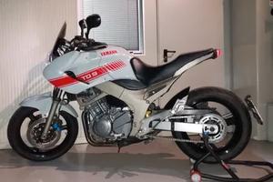 YAMAHA TDM 900 2002 MODIFICATA