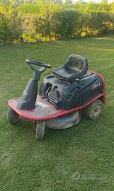 trattorino tagliaerba 