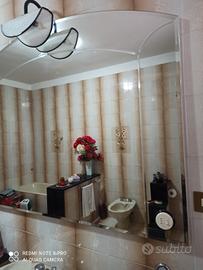 specchio con lampade