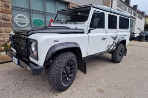 LAND ROVER Defender 110 2.2 TD4 Station Wagon N1