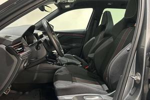 Una macchina Skoda kamiq
