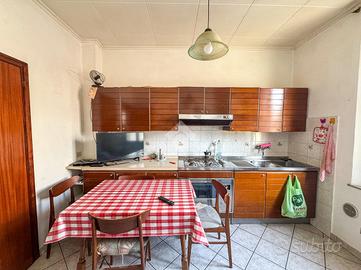 4 LOCALI A PONTEDERA