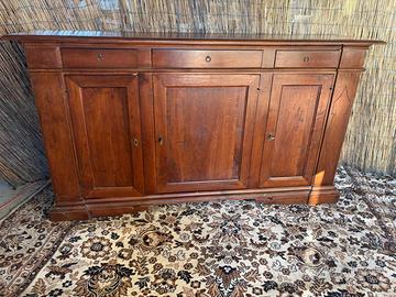 Basso di credenza in noce