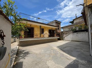 BIFAMILIARE A GRAGNANO