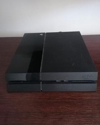 Playstation 4 + 1 Joystick + telecamera + giochi