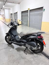 Piaggio Beverly 250