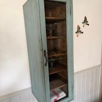 Vetrina da bottega vintage