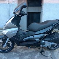 Gilera runner st 125 