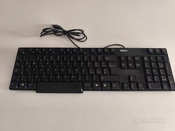 Tastiera next con presa USB