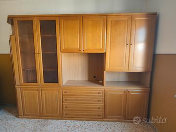 Arredamento cucina in legno massello