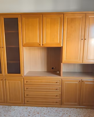 Arredamento cucina in legno massello