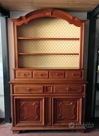 Credenza con alzata a ripiani