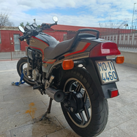 Honda vf 750 sport