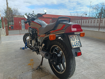 Honda vf 750 sport