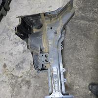 Longherone anteriore destro per Renaul Clio V