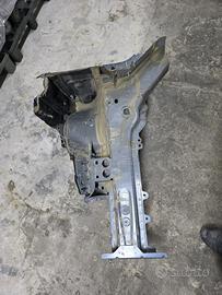 Longherone anteriore destro per Renaul Clio V